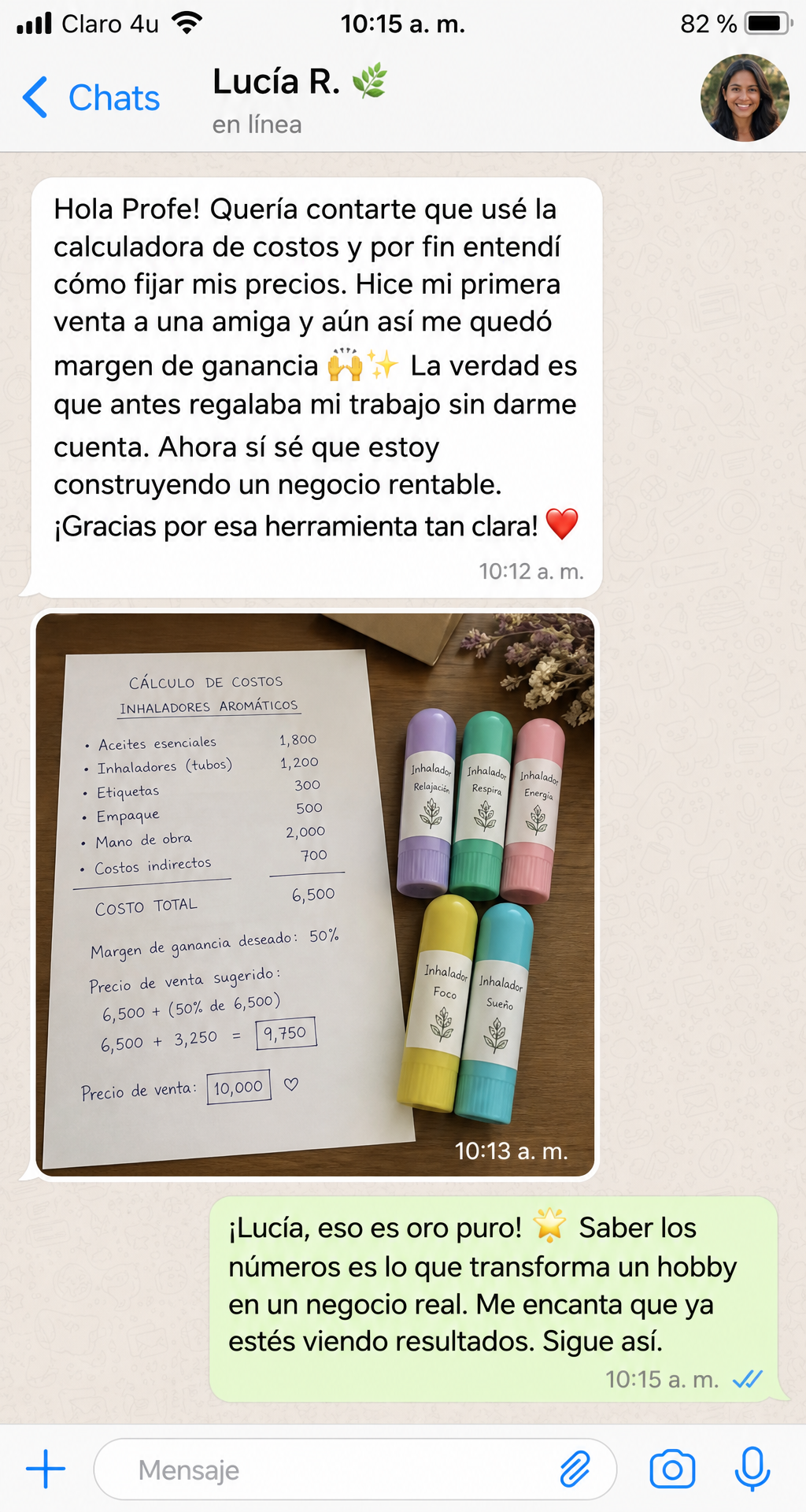 Mensaje de WhatsApp de Lucía R. sobre cómo la calculadora de costos le ayudó a fijar precios rentables